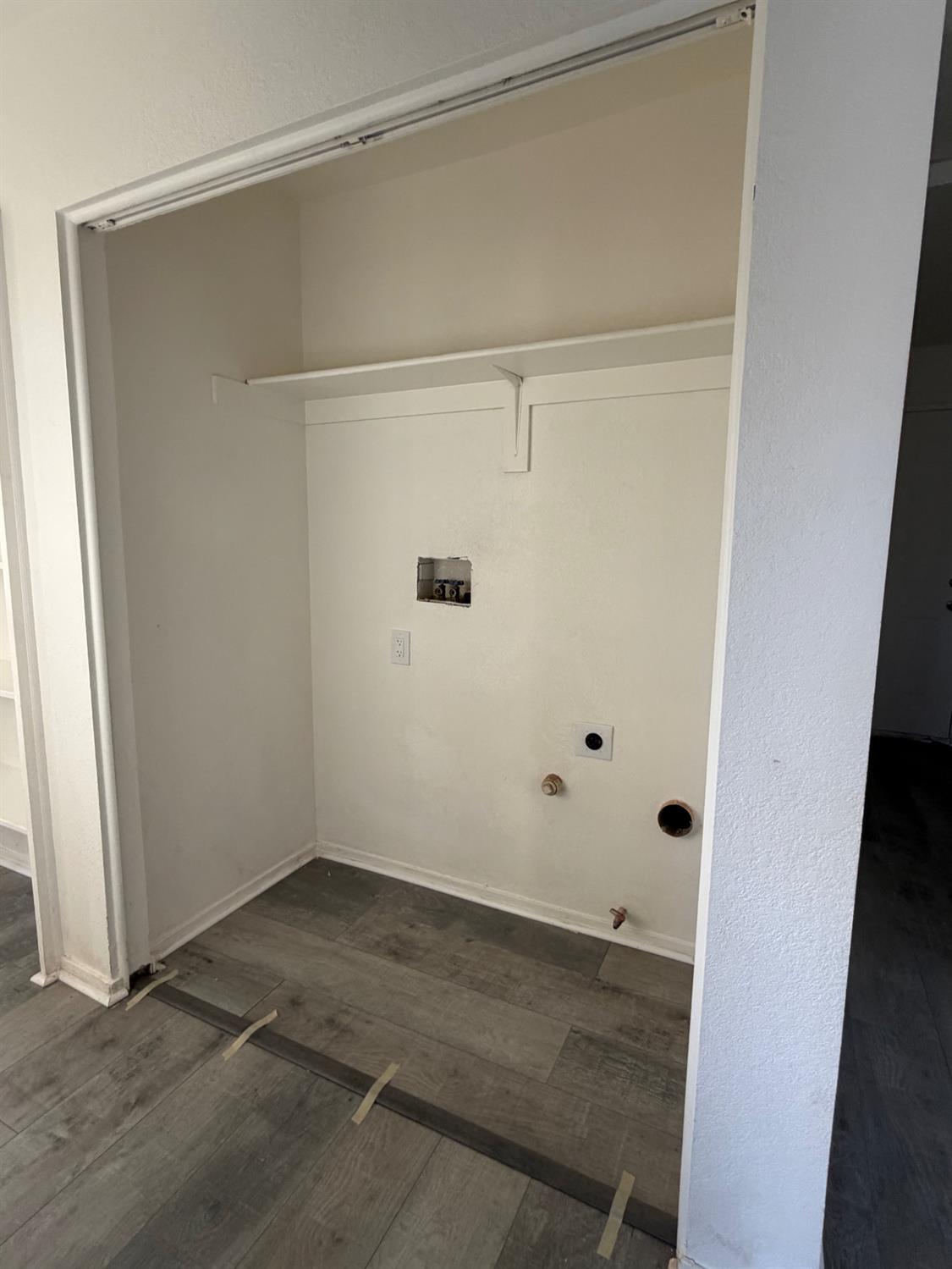 2169 Laguna Way, Los Banos, CA 93635