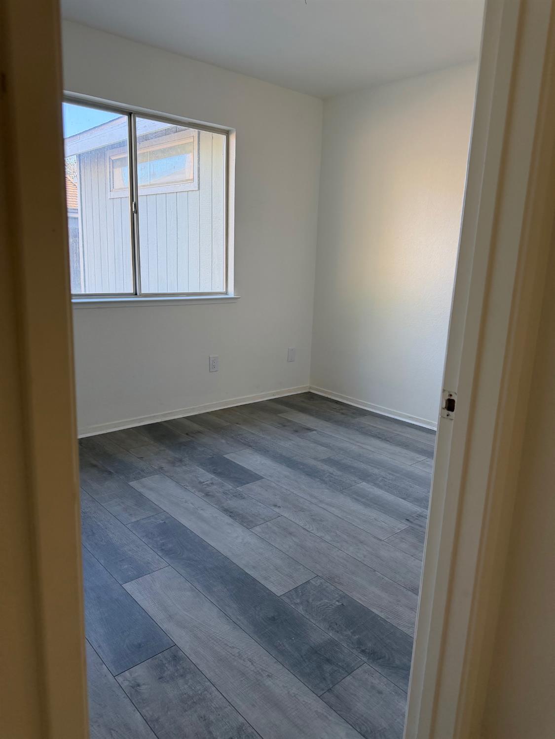 2169 Laguna Way, Los Banos, CA 93635
