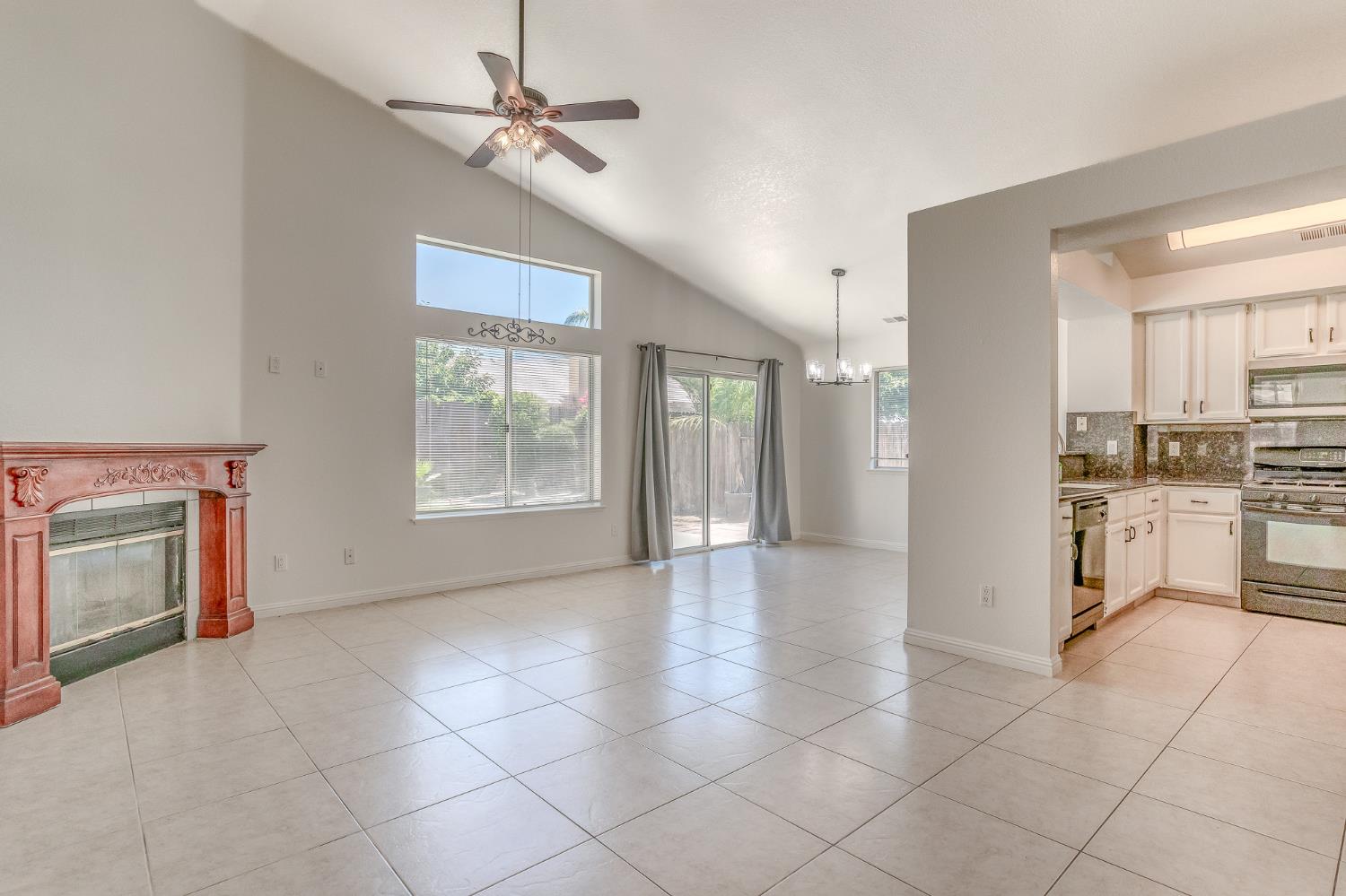 6024 Creek Bend Dr, Riverbank, CA 95367