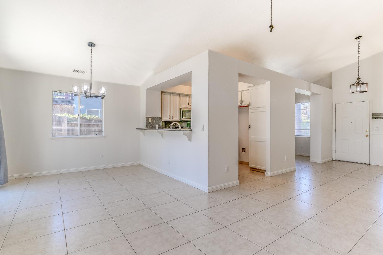 6024 Creek Bend Dr, Riverbank, CA 95367