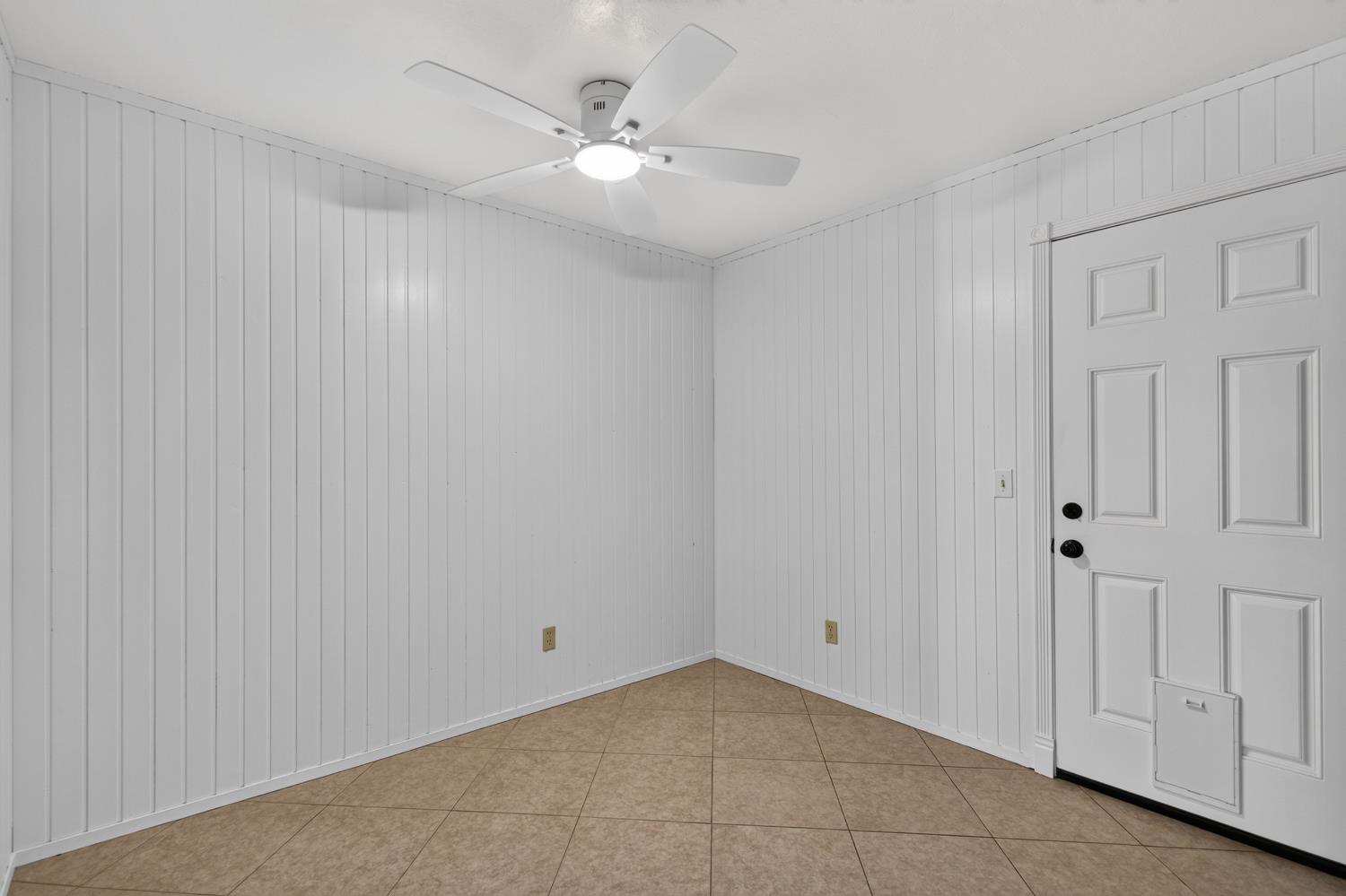 1542 Greenwood Way, Los Banos, CA 93635