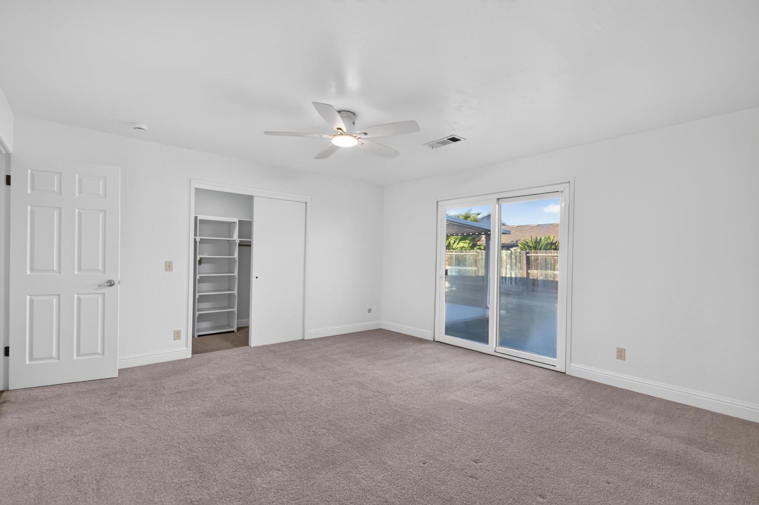 1542 Greenwood Way, Los Banos, CA 93635