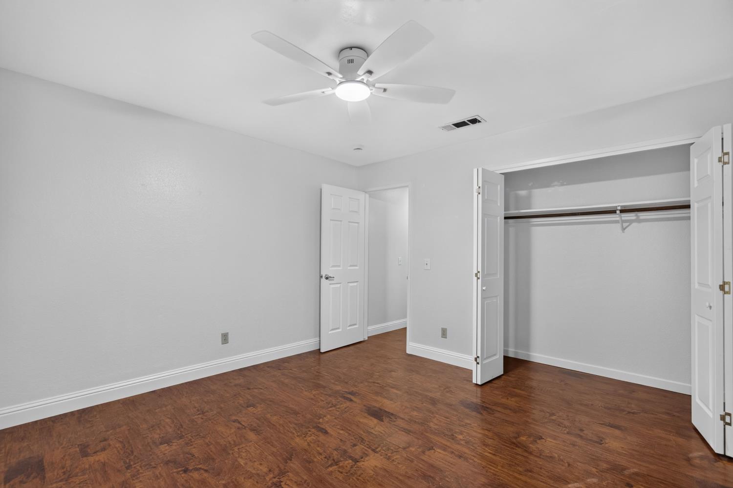 1542 Greenwood Way, Los Banos, CA 93635