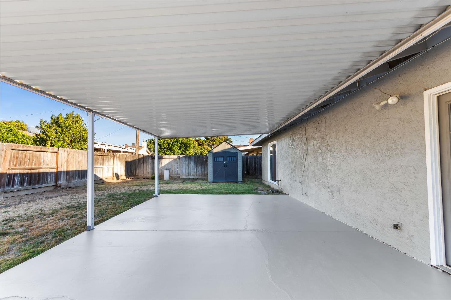 1542 Greenwood Way, Los Banos, CA 93635