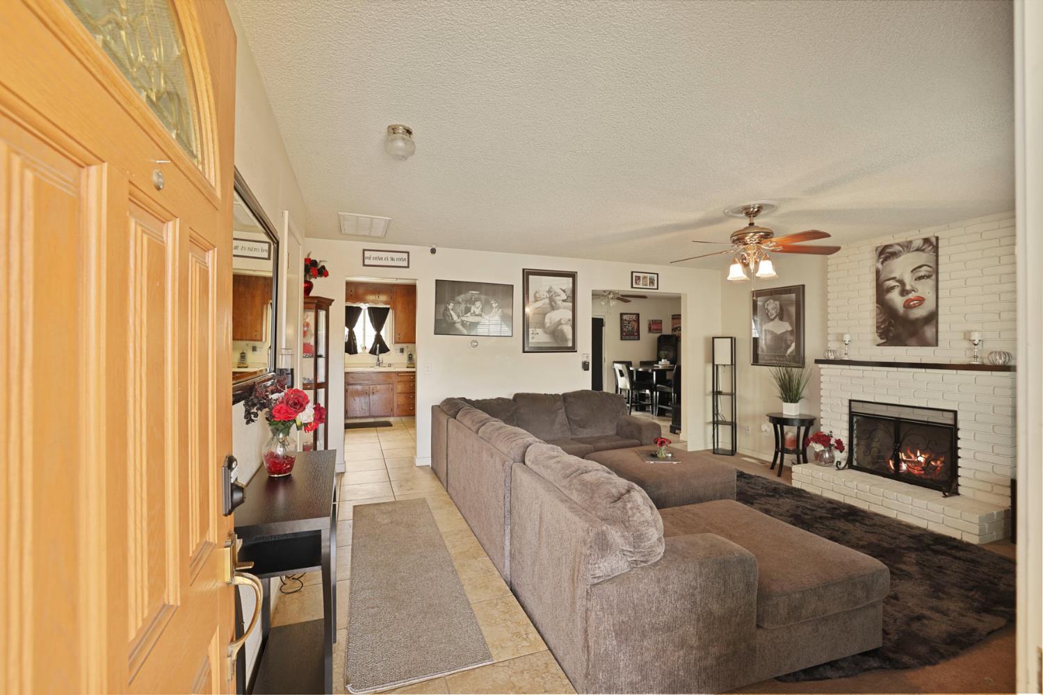 1700 Chapala Way, Modesto, CA 95355