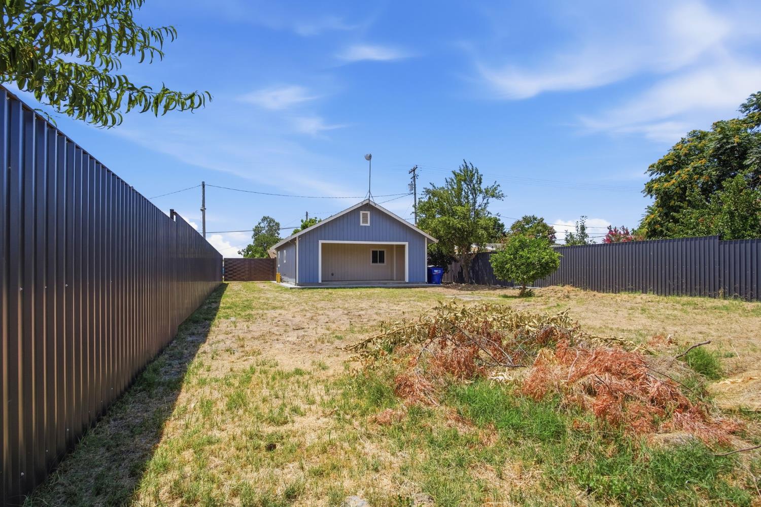 19906 Geer Ave, Hilmar, CA 95324