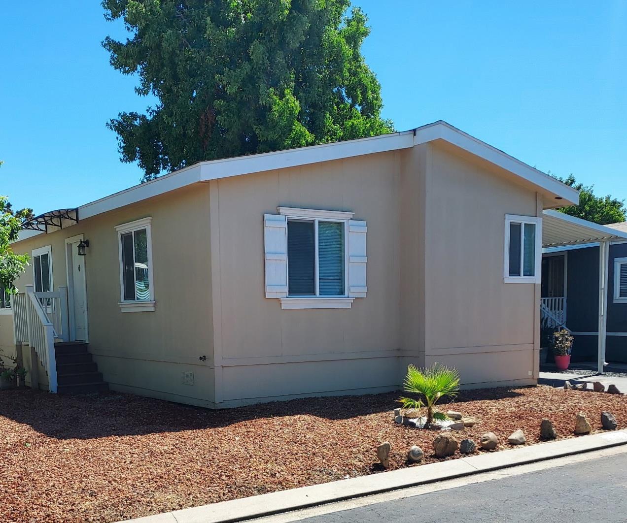 2621 Prescott Rd #182, Modesto, CA 95350