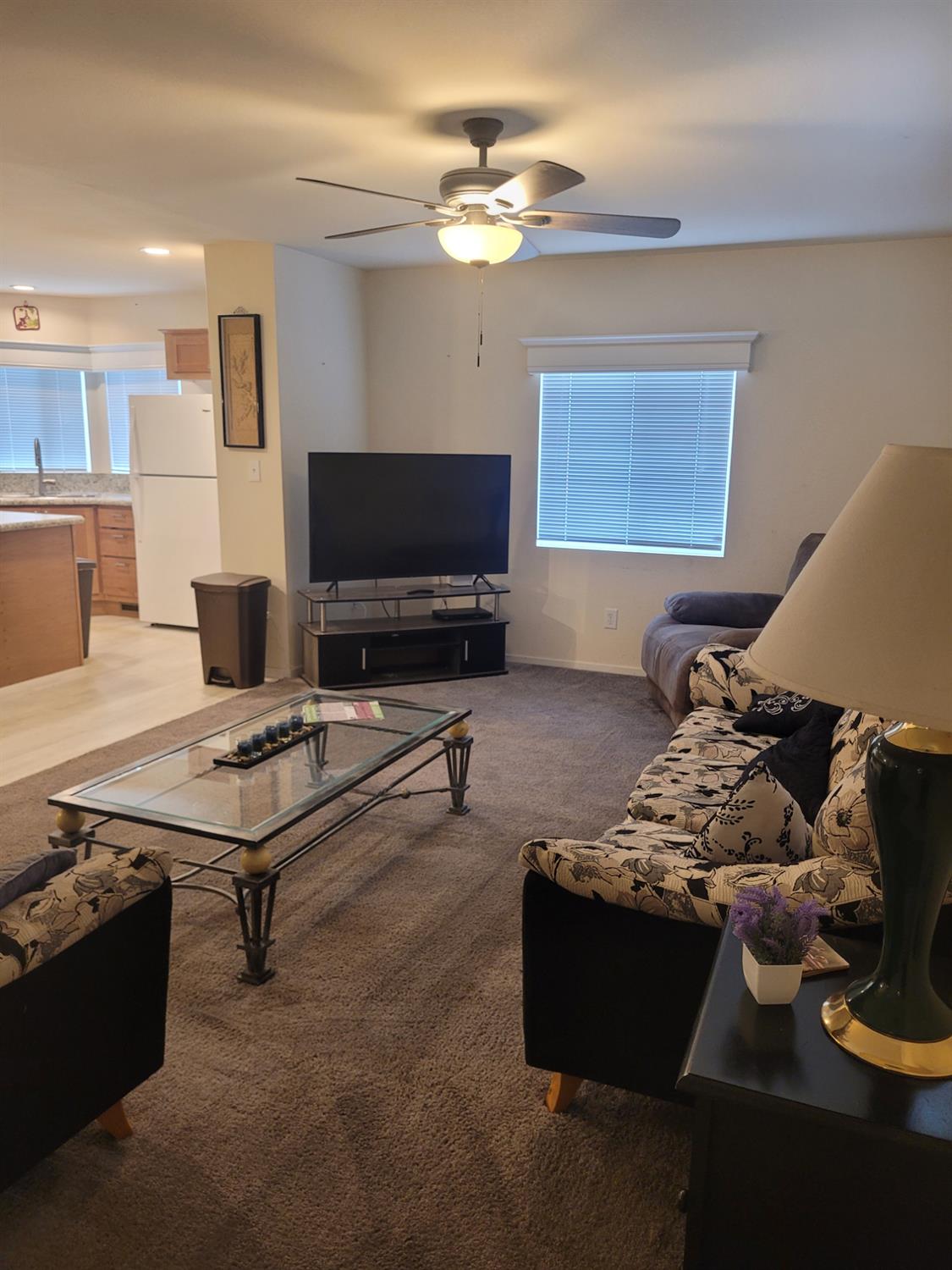2621 Prescott Rd #182, Modesto, CA 95350