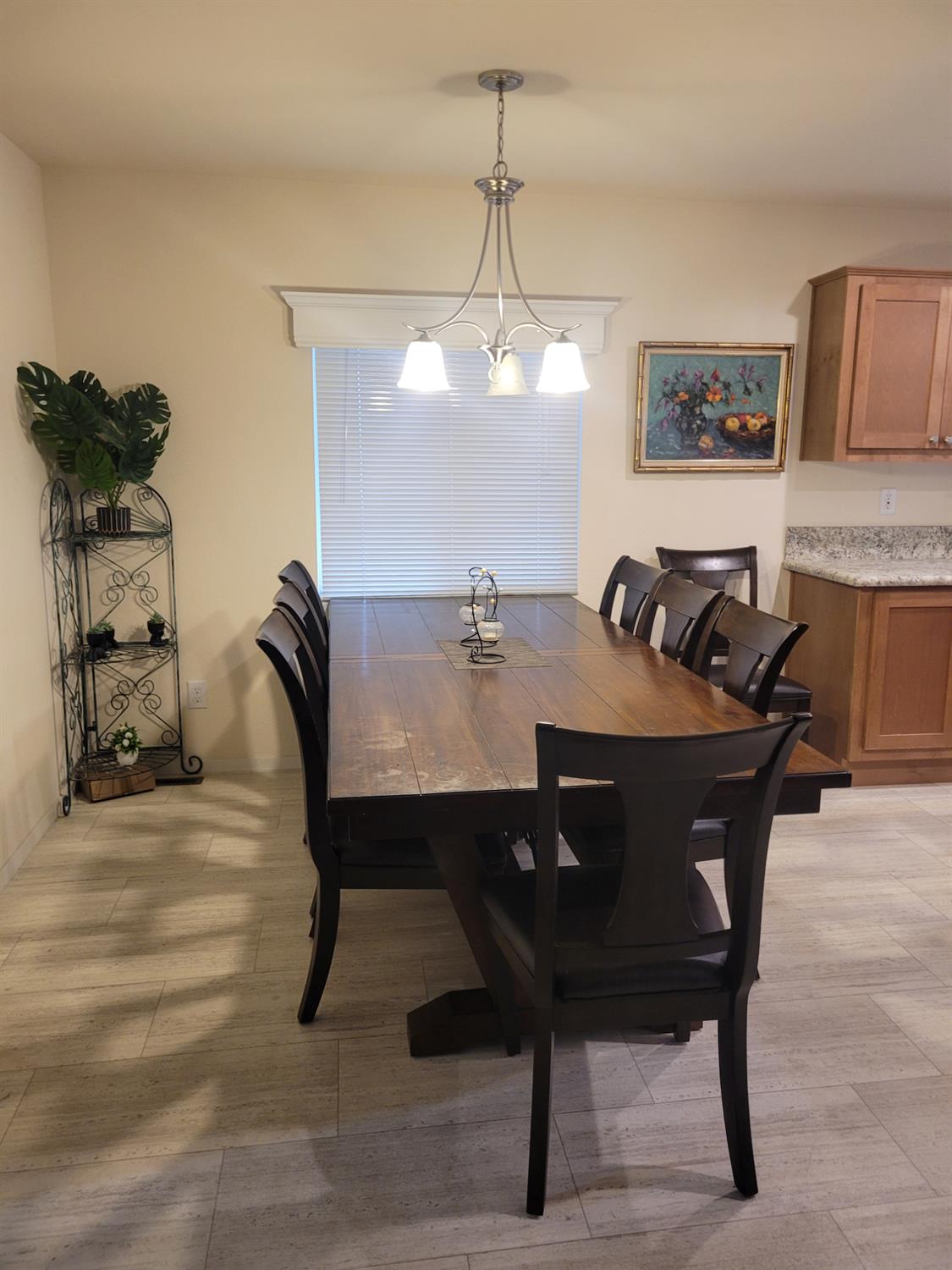 2621 Prescott Rd #182, Modesto, CA 95350
