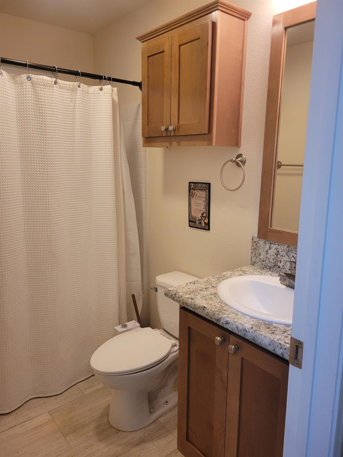 2621 Prescott Rd #182, Modesto, CA 95350