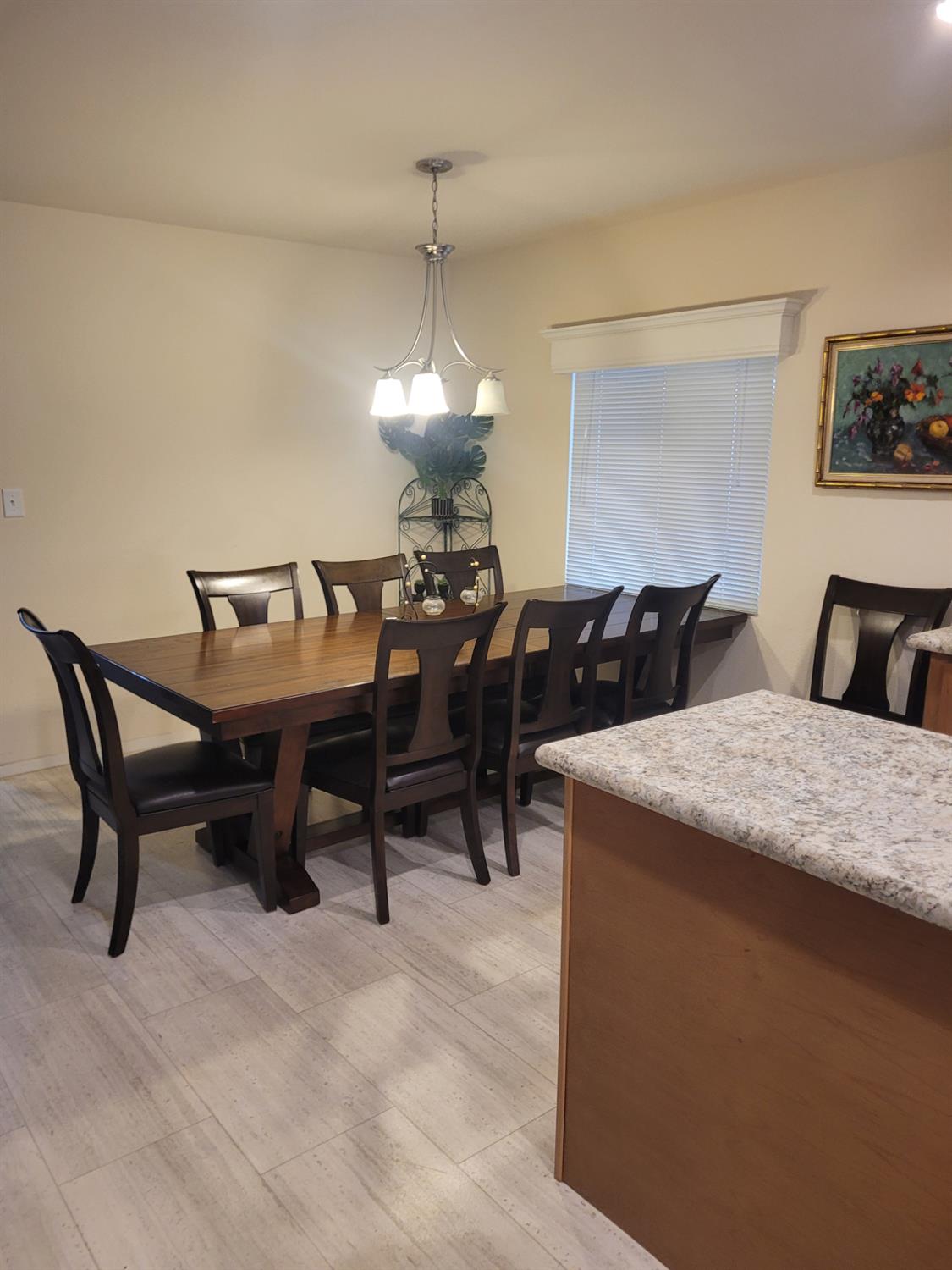 2621 Prescott Rd #182, Modesto, CA 95350