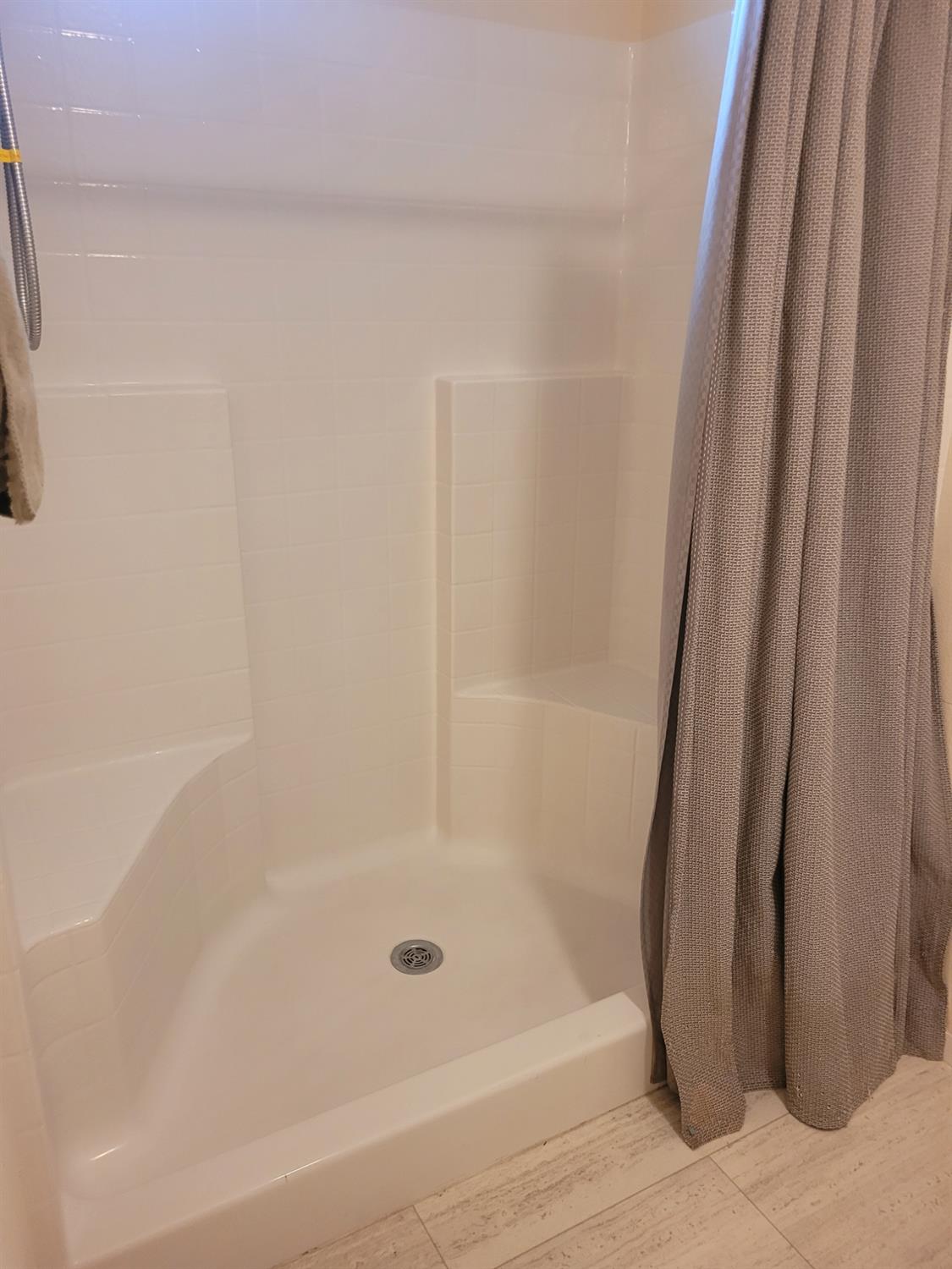 2621 Prescott Rd #182, Modesto, CA 95350