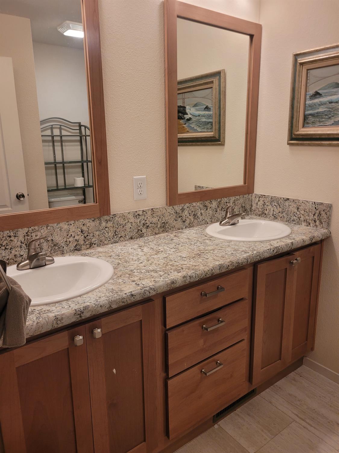 2621 Prescott Rd #182, Modesto, CA 95350