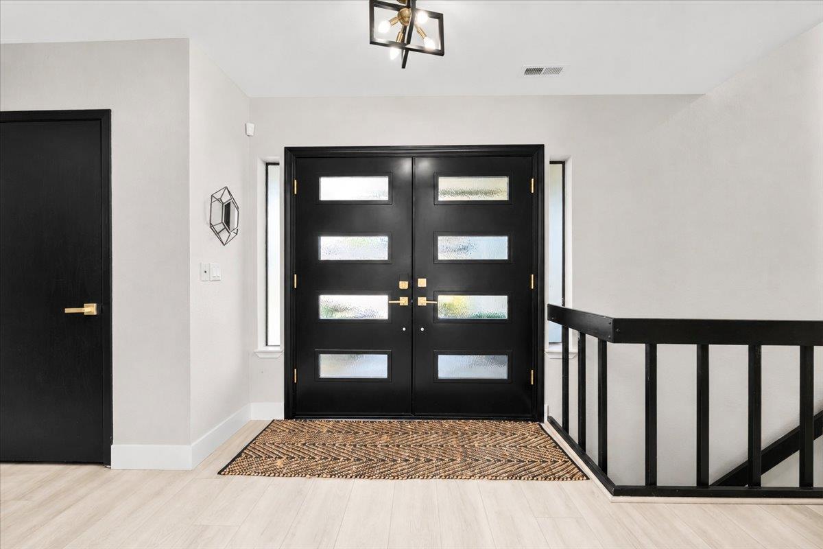 770 Mulholand Dr, Ripon, CA 95366