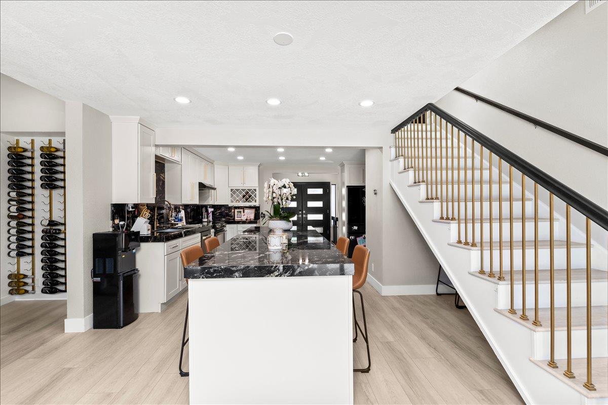 770 Mulholand Dr, Ripon, CA 95366