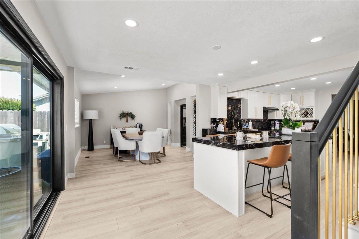 770 Mulholand Dr, Ripon, CA 95366