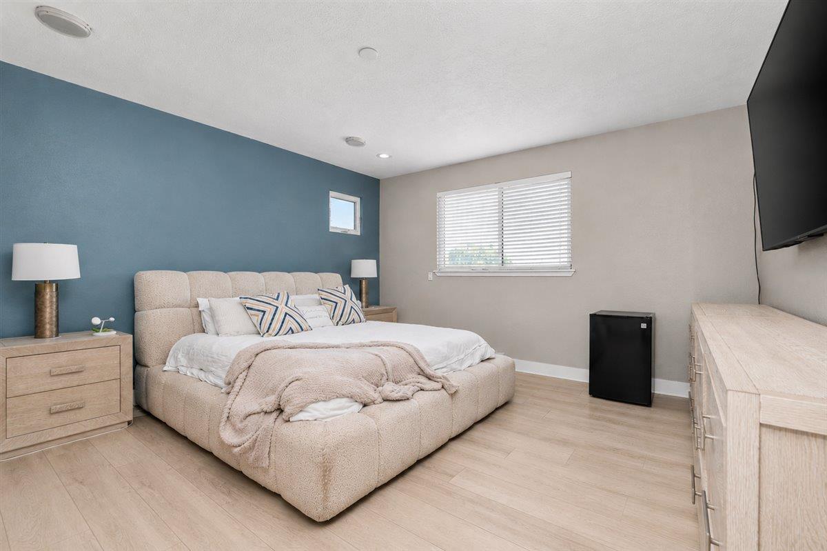 770 Mulholand Dr, Ripon, CA 95366