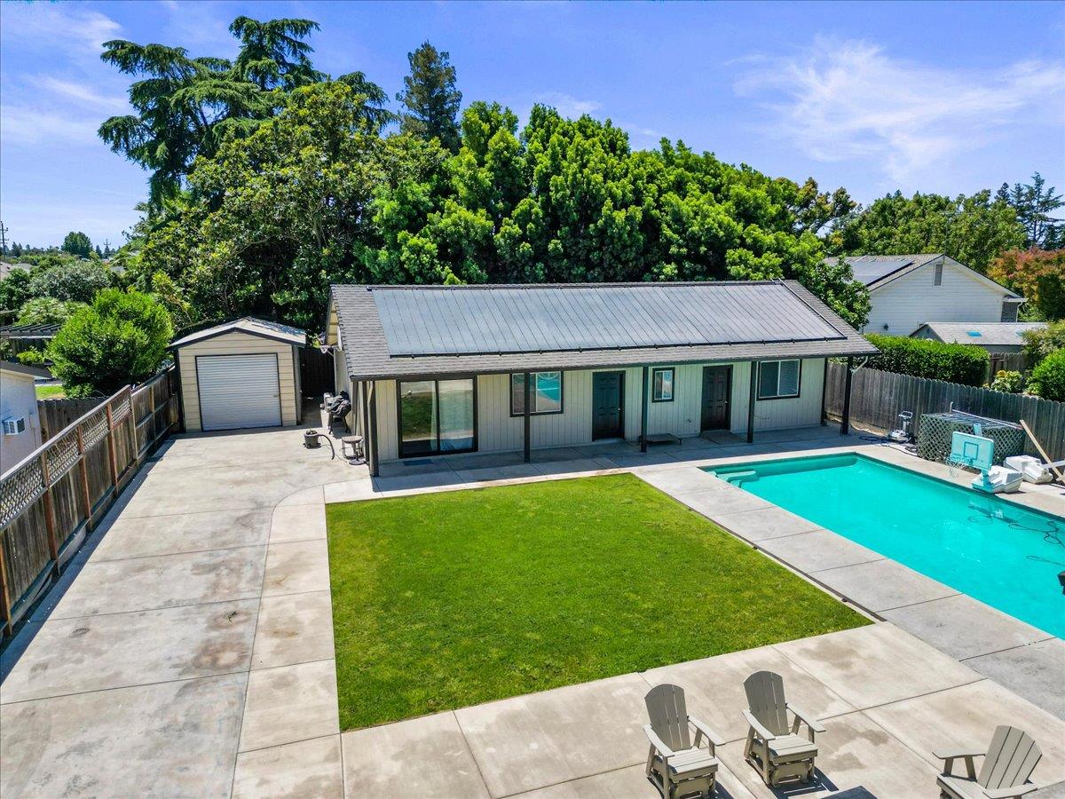 770 Mulholand Dr, Ripon, CA 95366