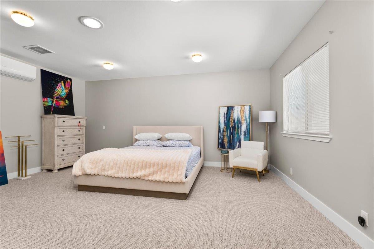 770 Mulholand Dr, Ripon, CA 95366