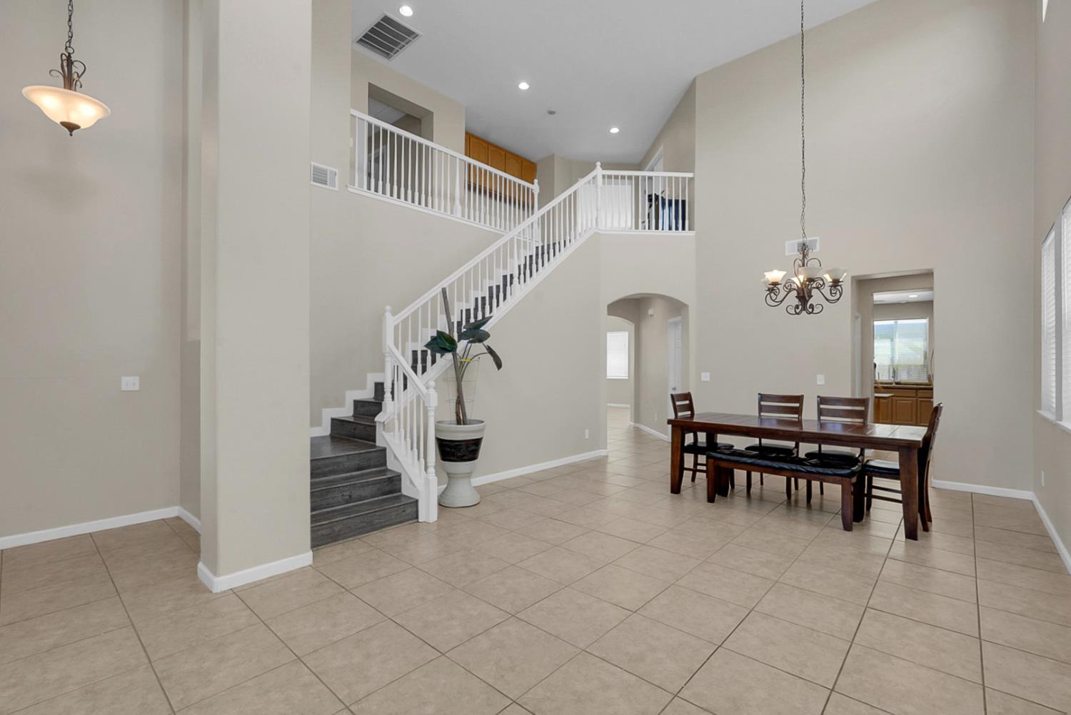 1434 Jake Creek Dr, Patterson, CA 95363