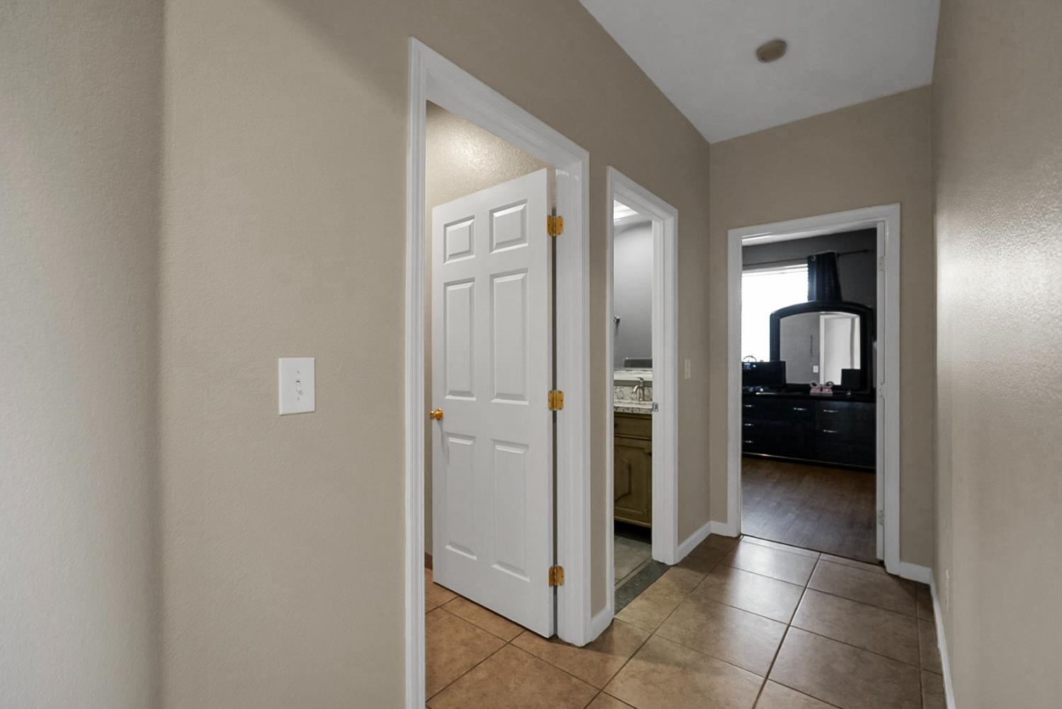 1434 Jake Creek Dr, Patterson, CA 95363