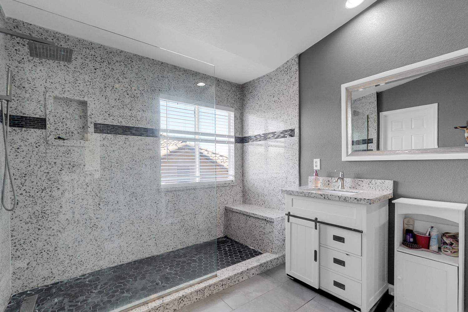1434 Jake Creek Dr, Patterson, CA 95363