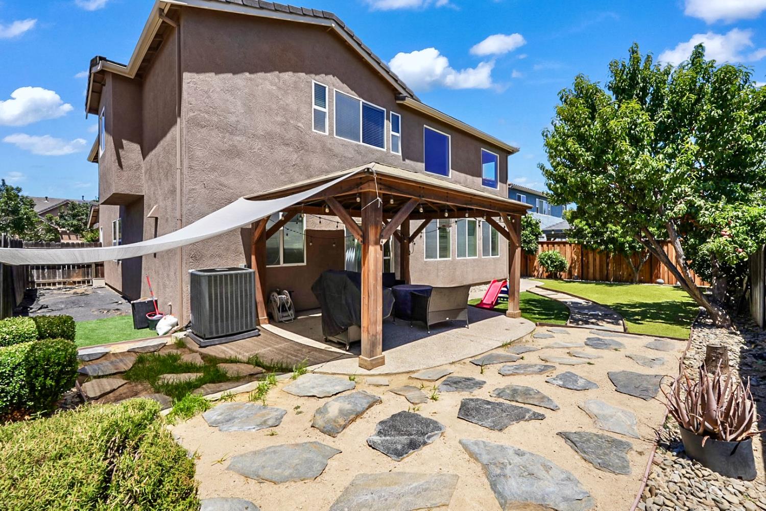 1434 Jake Creek Dr, Patterson, CA 95363