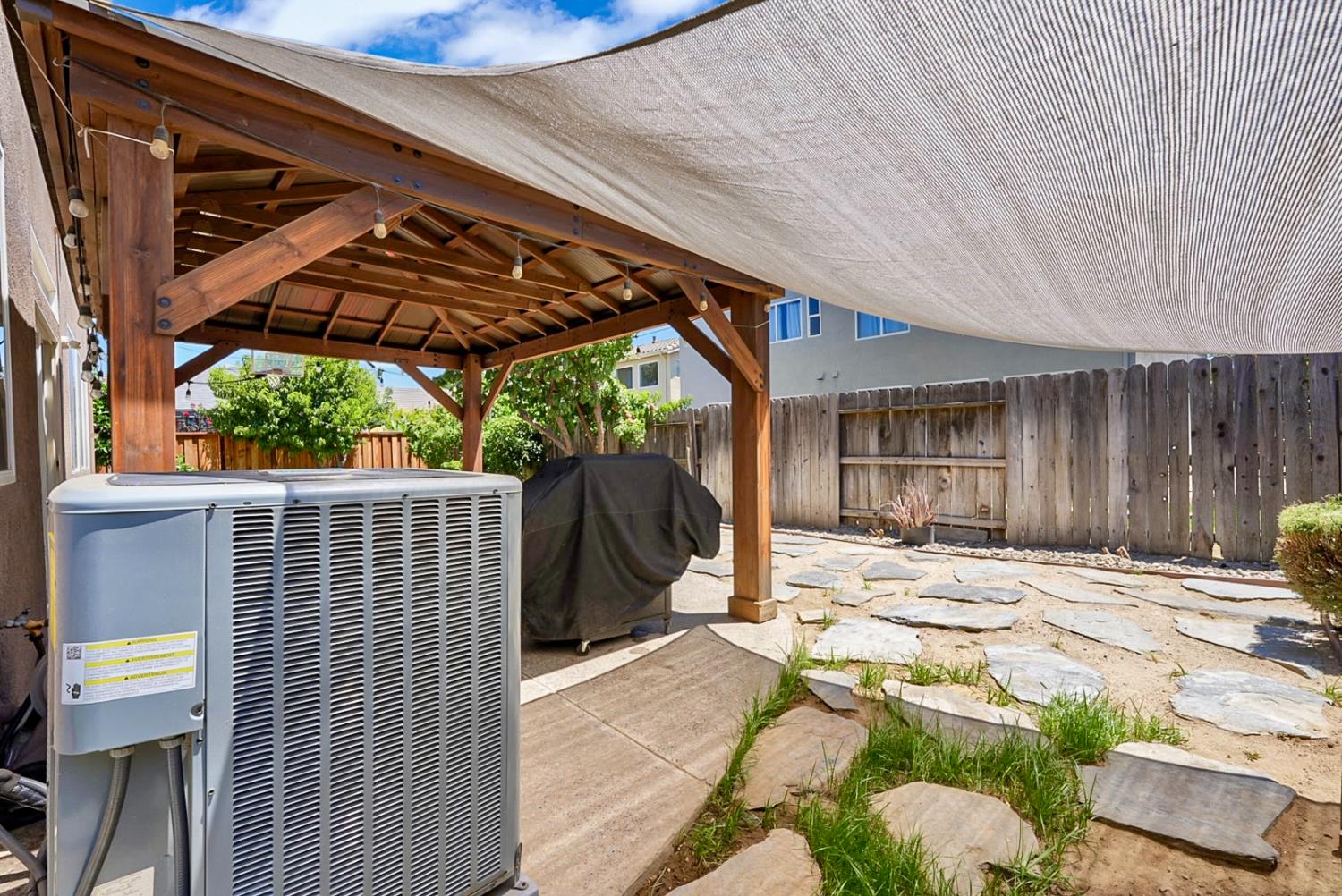 1434 Jake Creek Dr, Patterson, CA 95363