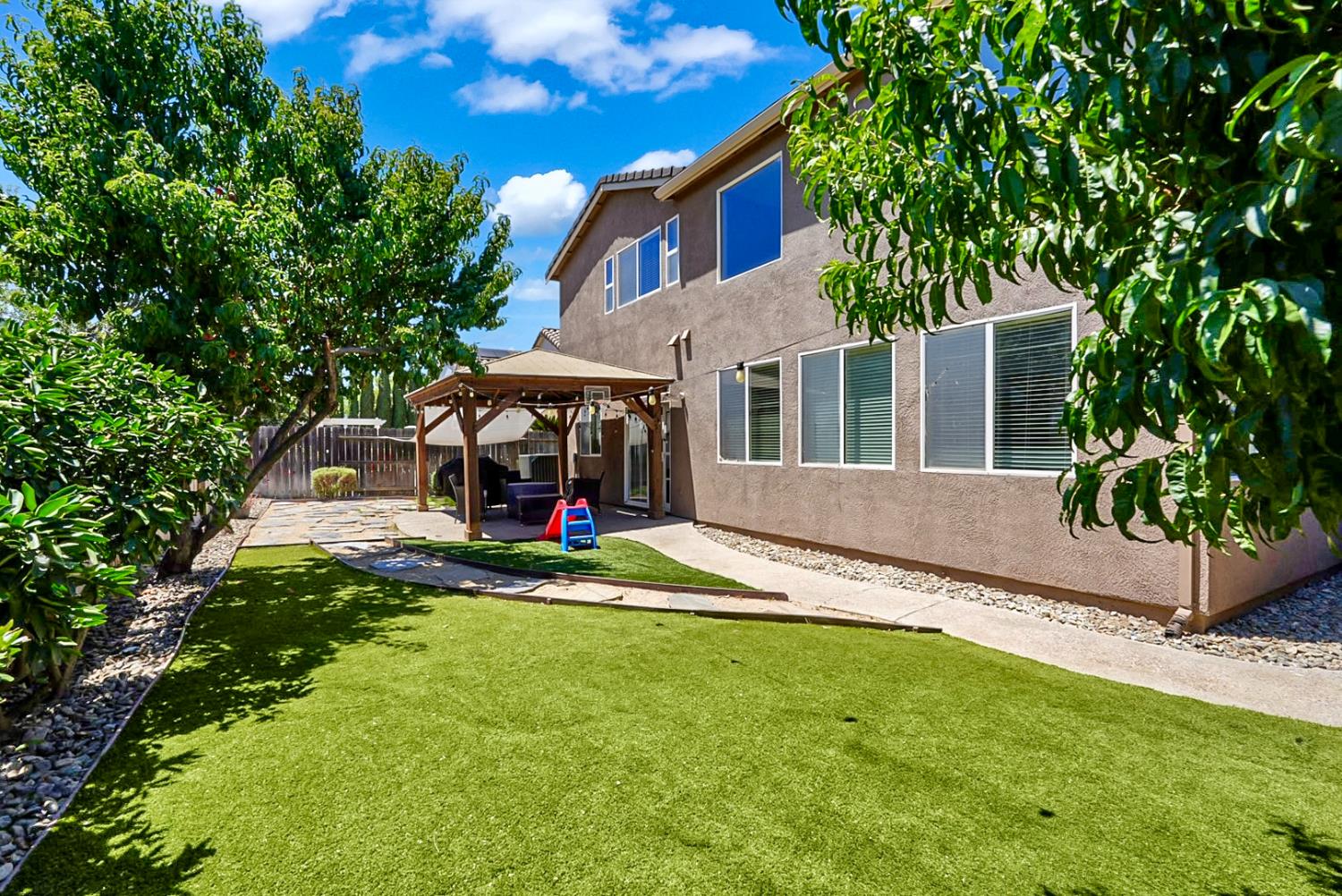 1434 Jake Creek Dr, Patterson, CA 95363