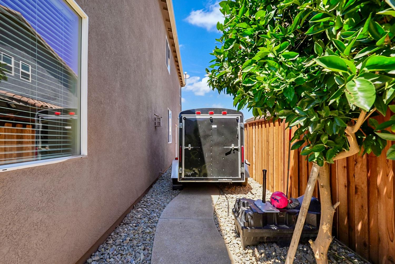 1434 Jake Creek Dr, Patterson, CA 95363