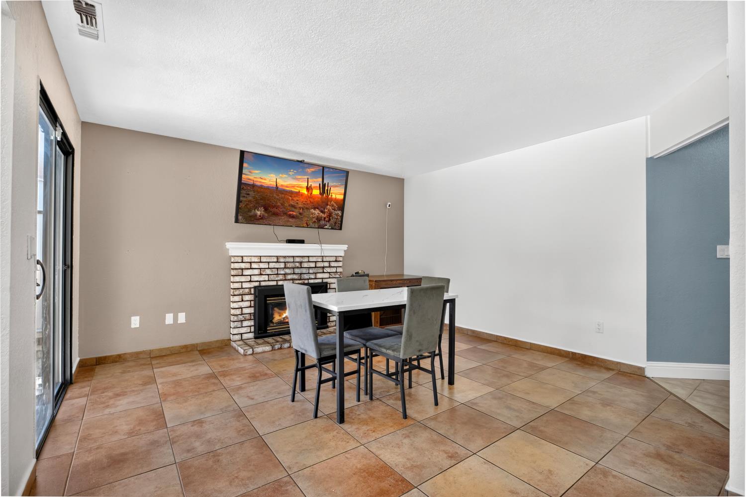 2501 Merle Ave, Modesto, CA 95355