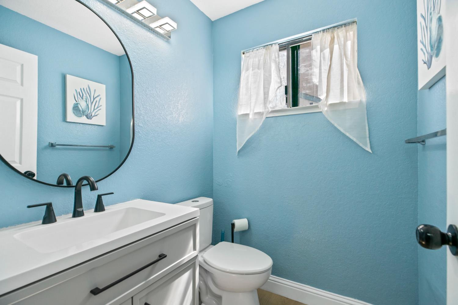 2501 Merle Ave, Modesto, CA 95355