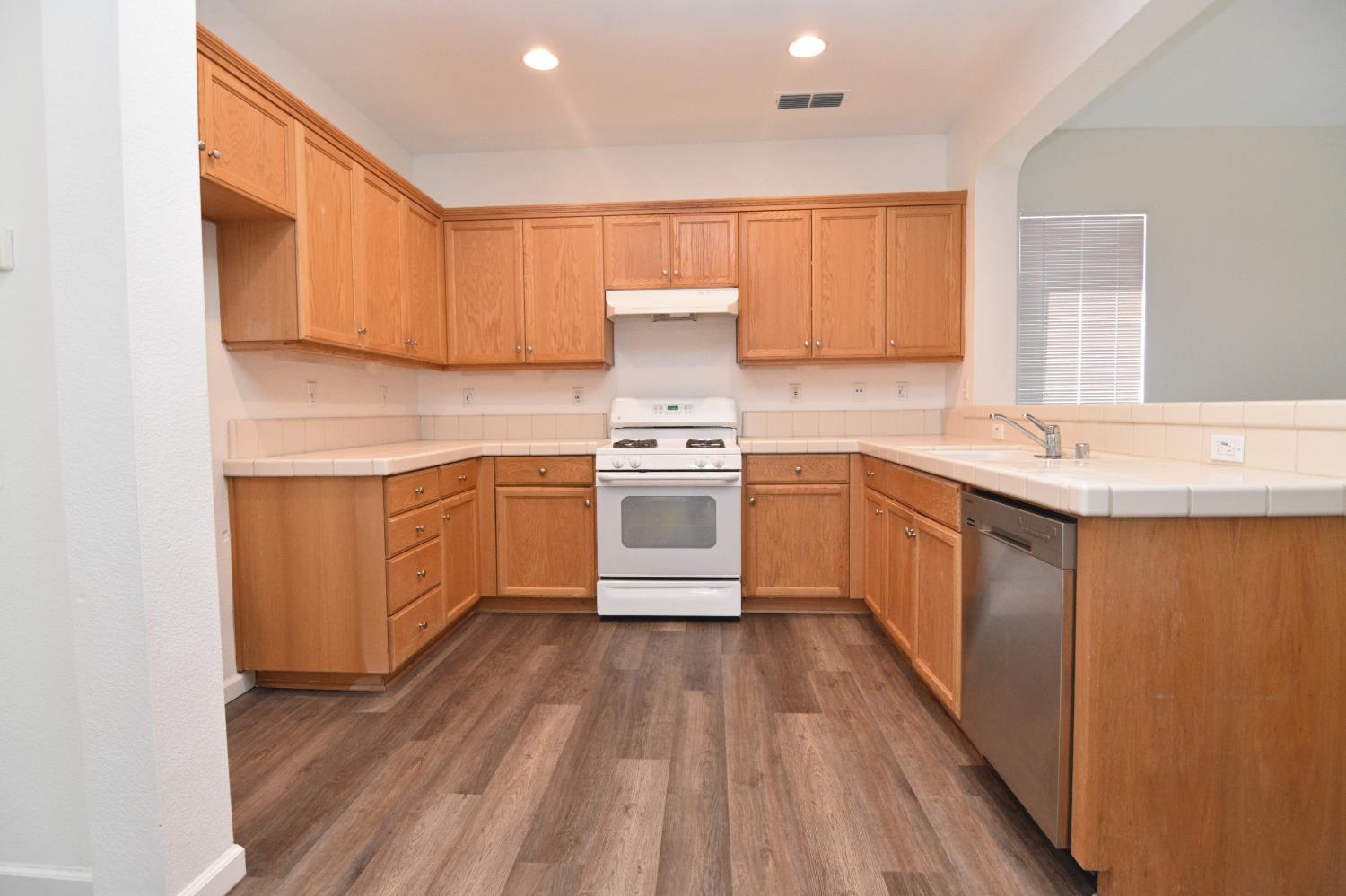 4225 Seranade Dr, Turlock, CA 95382
