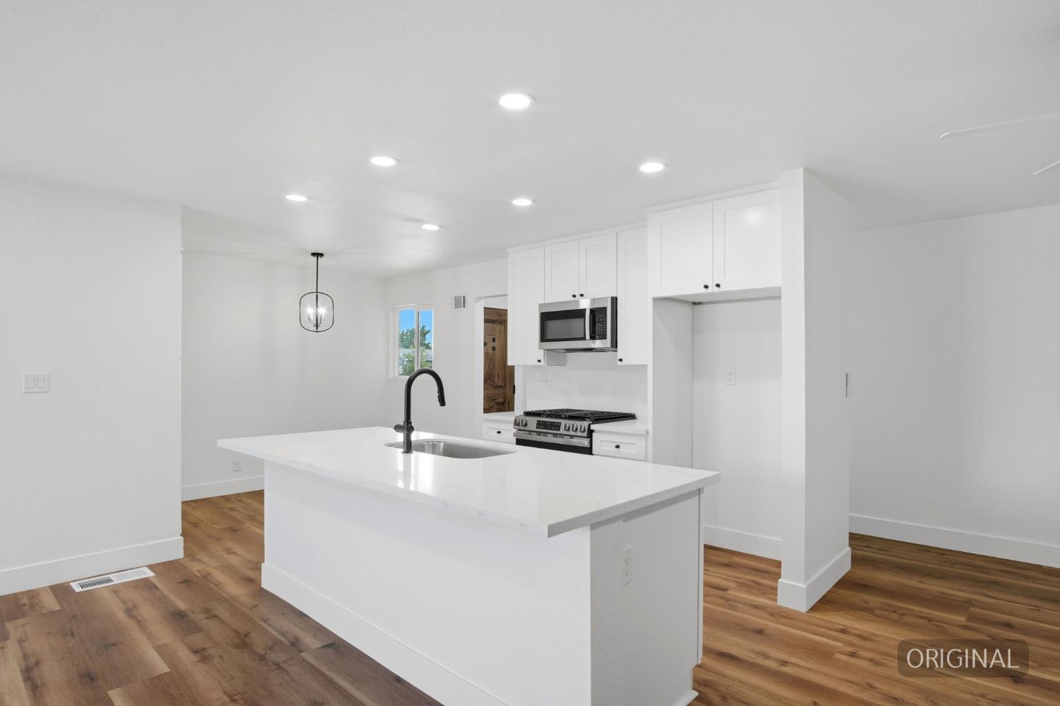 1396 Mitchell Ln, Manteca, CA 95336