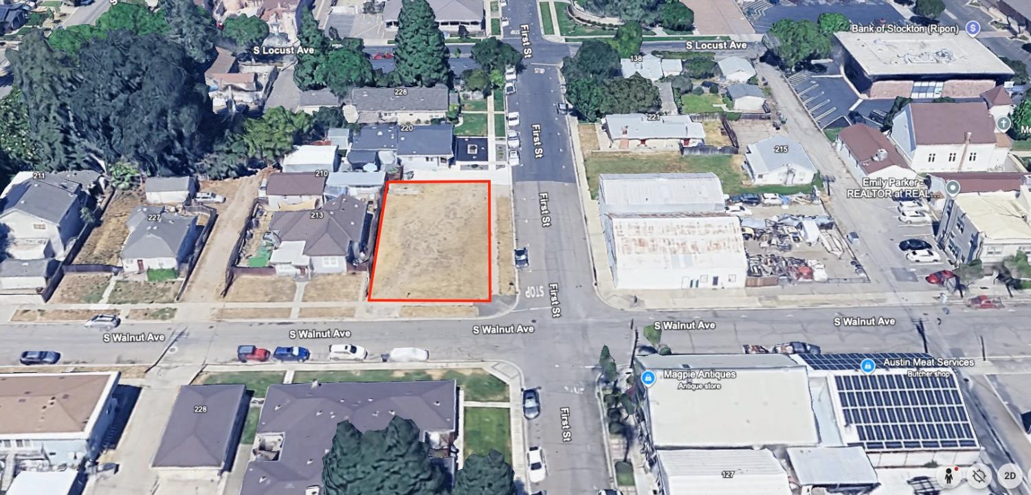 210 W 1st St, Ripon, CA 95366