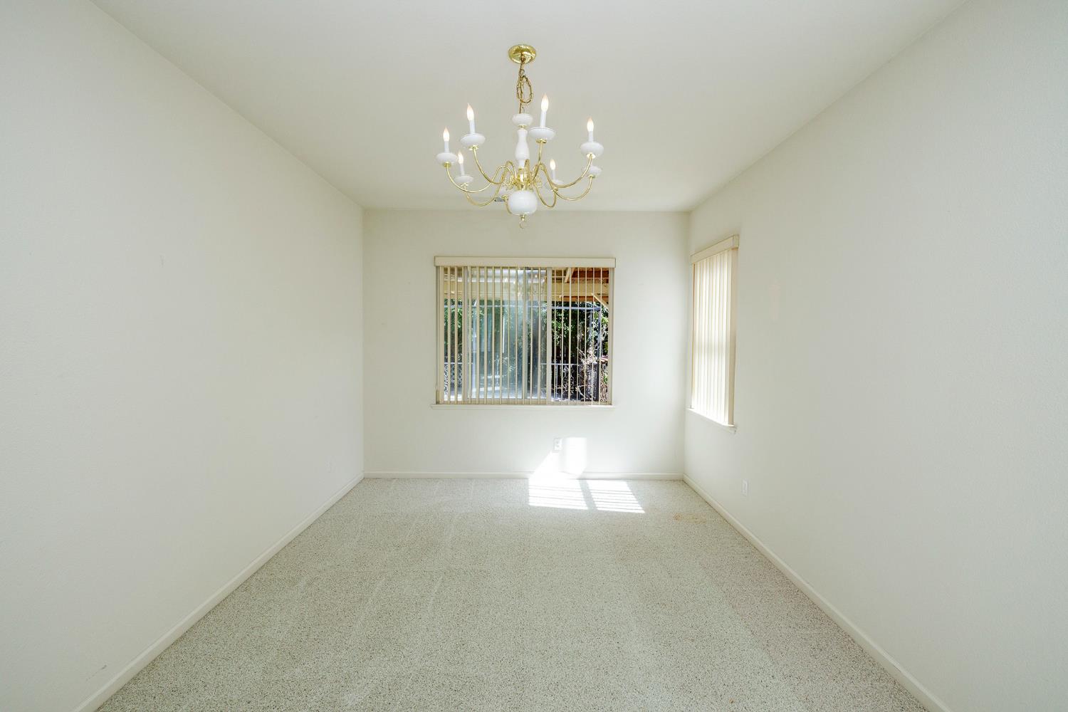 1613 Mable Ave, Modesto, CA 95355