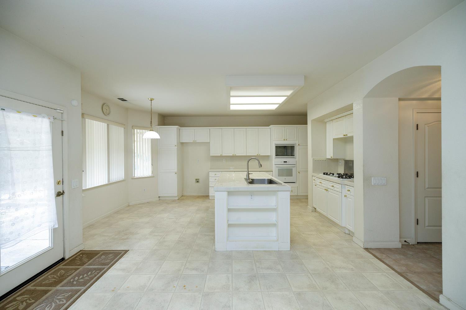 1613 Mable Ave, Modesto, CA 95355