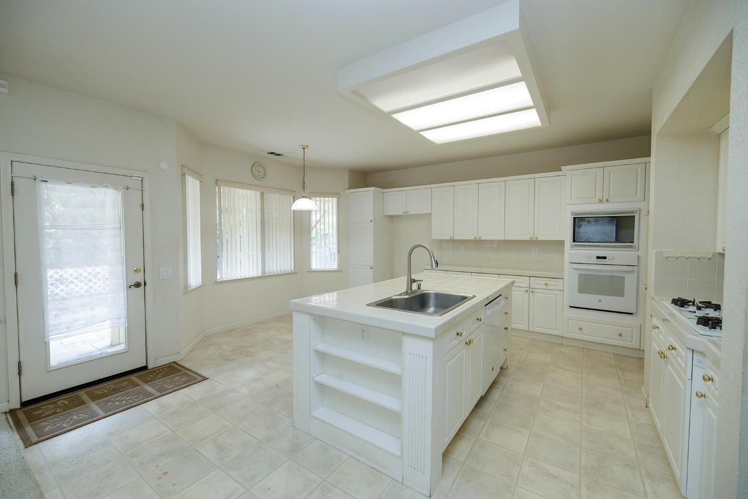 1613 Mable Ave, Modesto, CA 95355