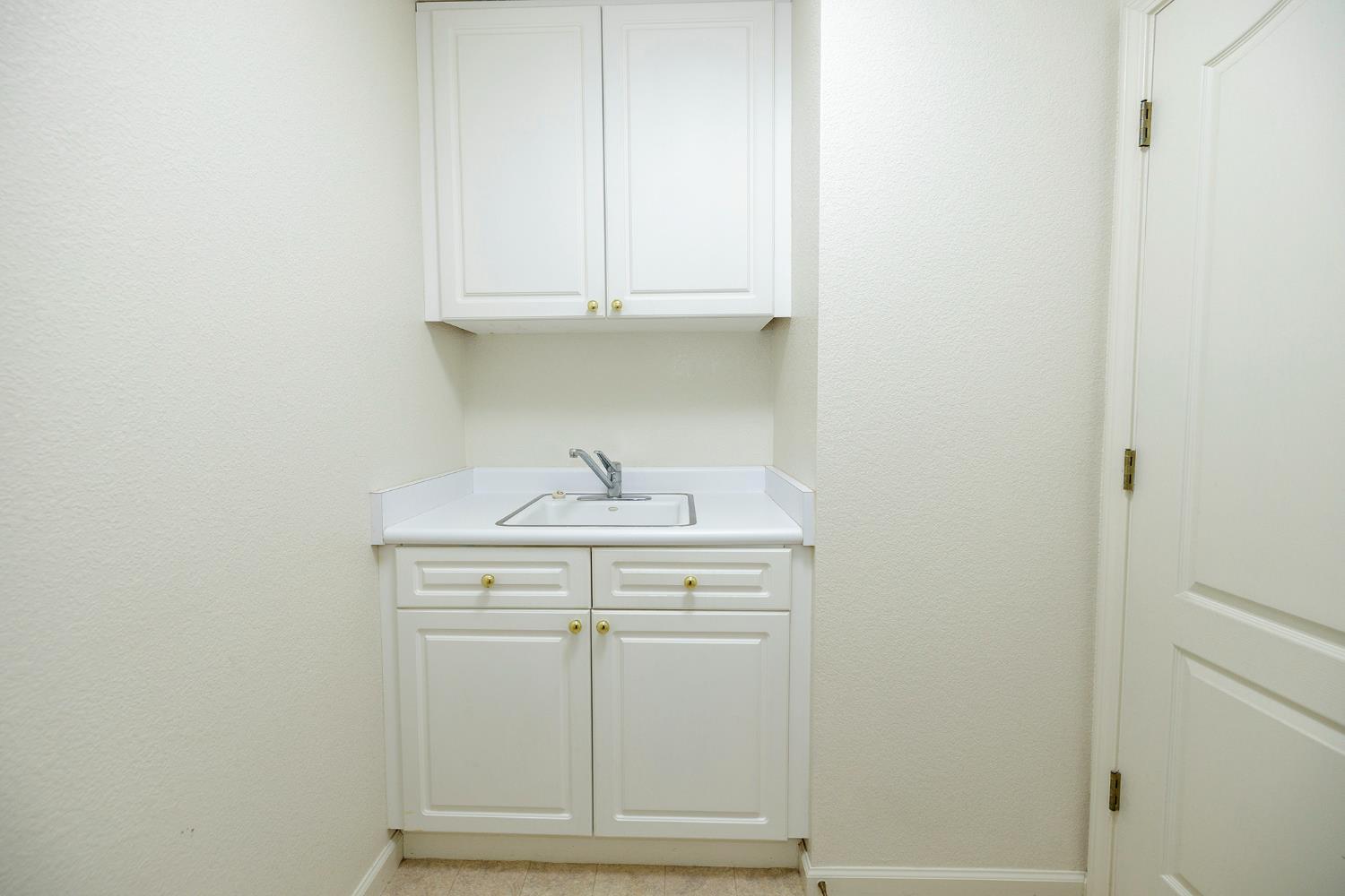 1613 Mable Ave, Modesto, CA 95355