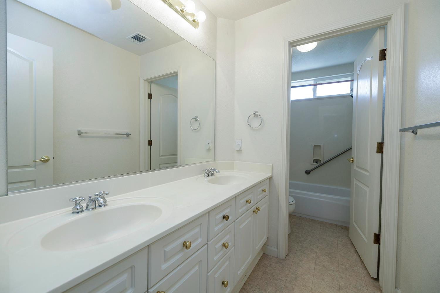 1613 Mable Ave, Modesto, CA 95355