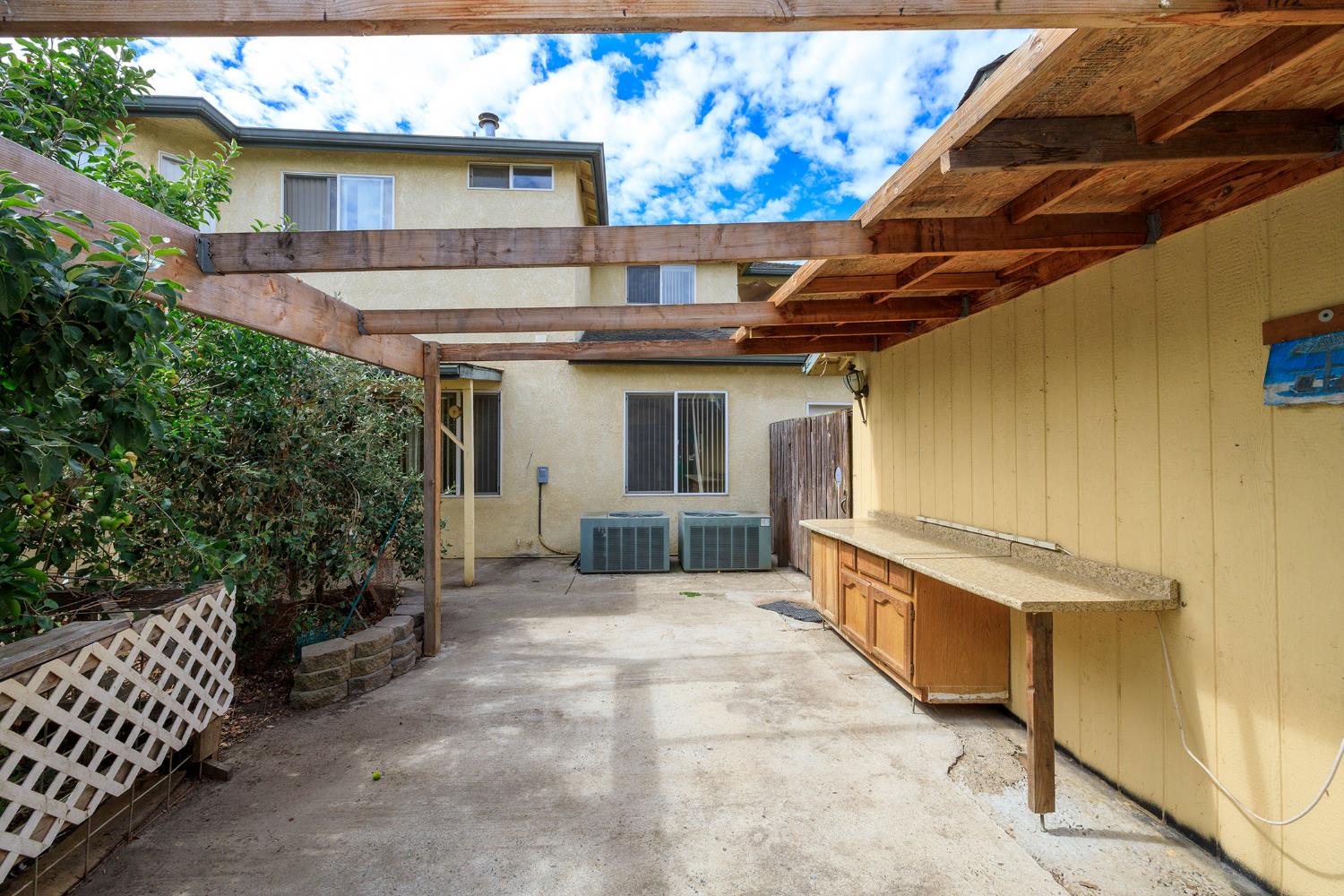 1613 Mable Ave, Modesto, CA 95355