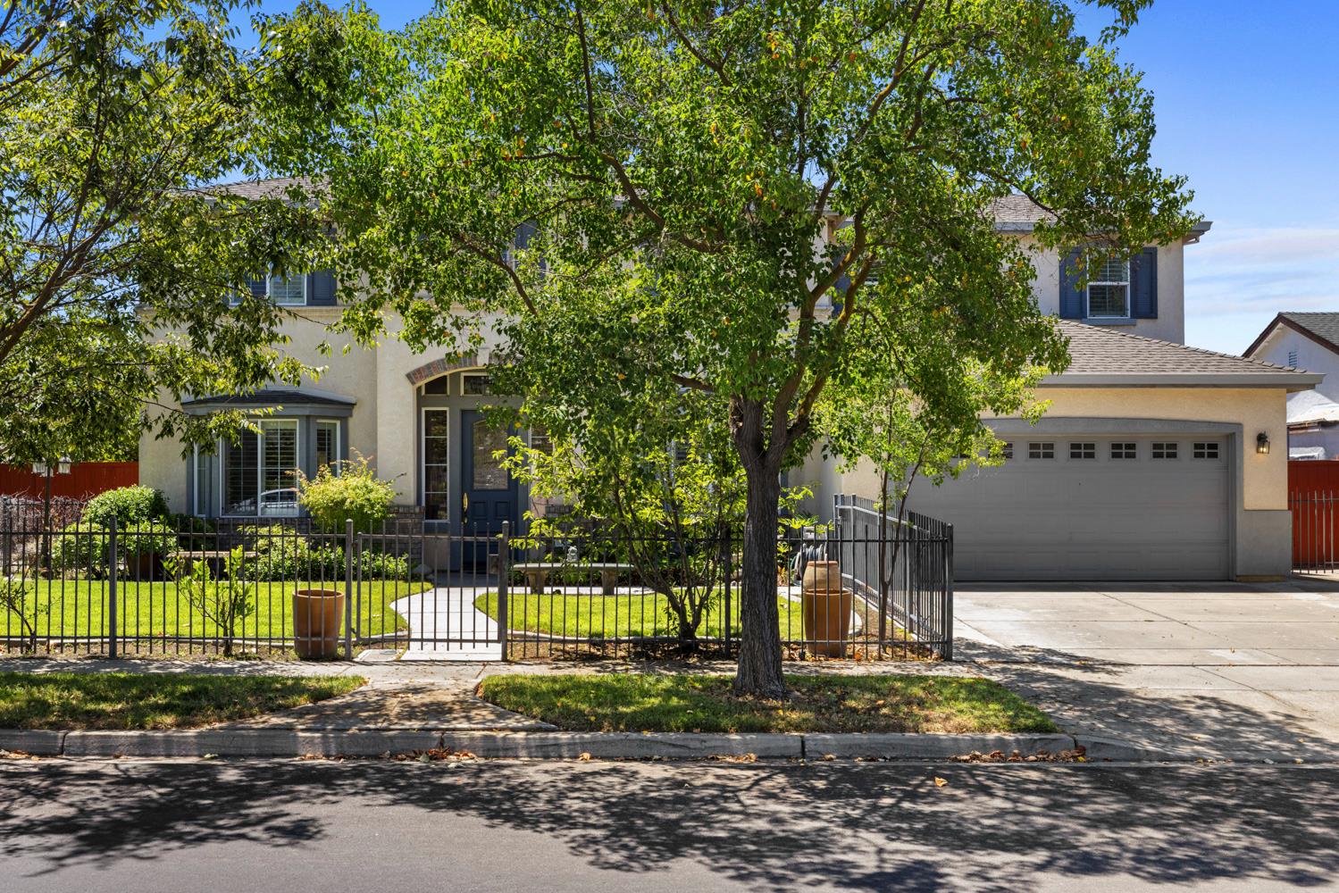 122 Memory Ln, Turlock, CA 95382