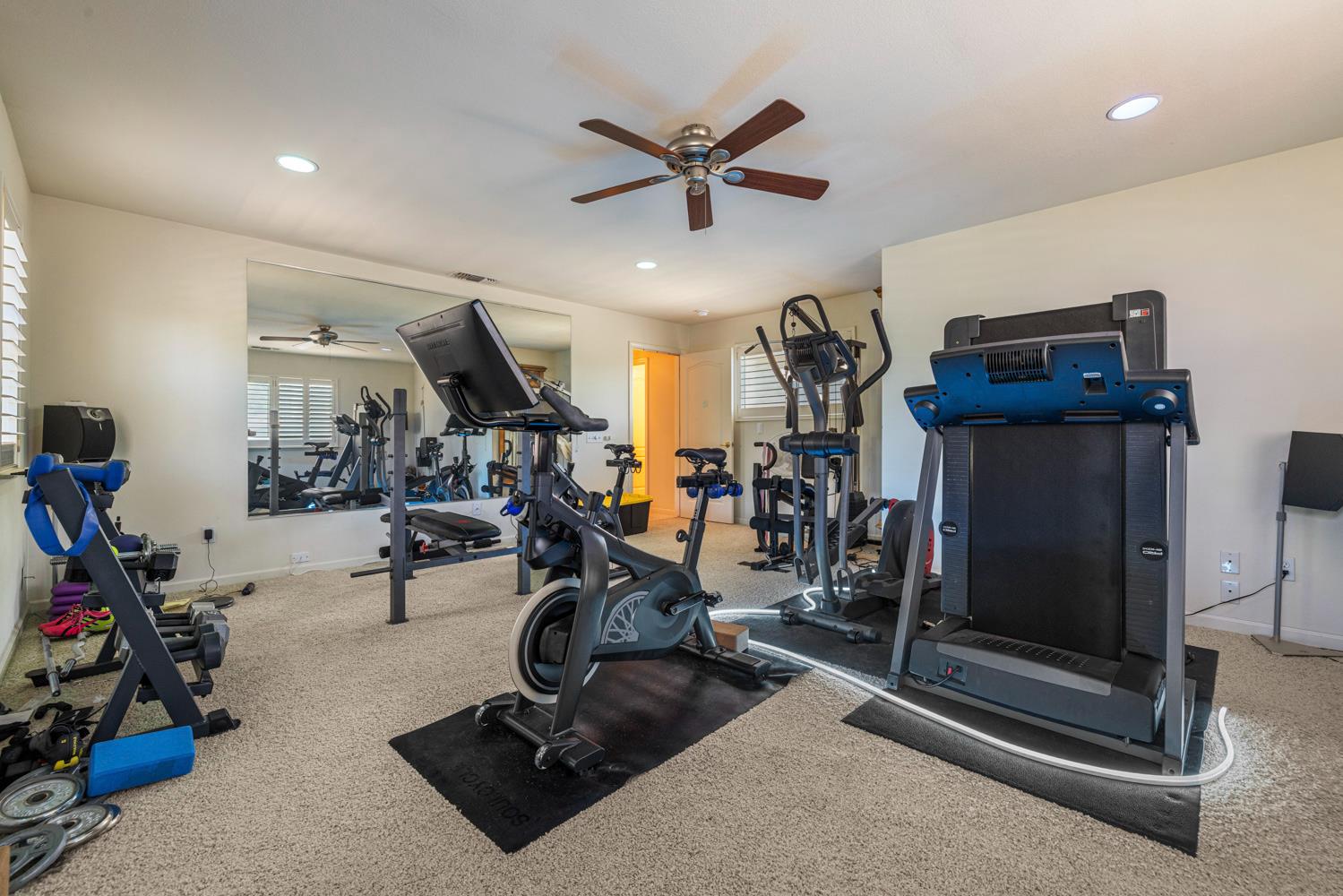 122 Memory Ln, Turlock, CA 95382