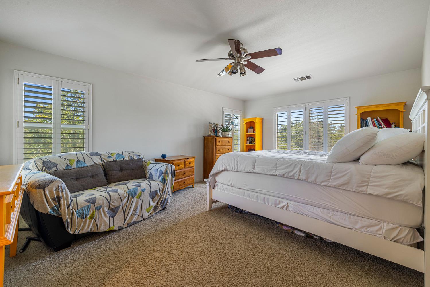 122 Memory Ln, Turlock, CA 95382
