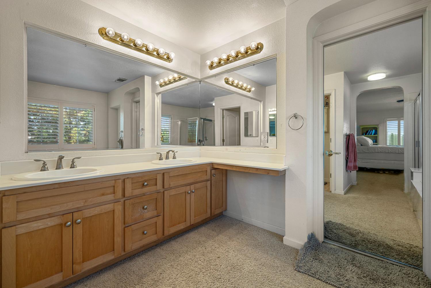 122 Memory Ln, Turlock, CA 95382
