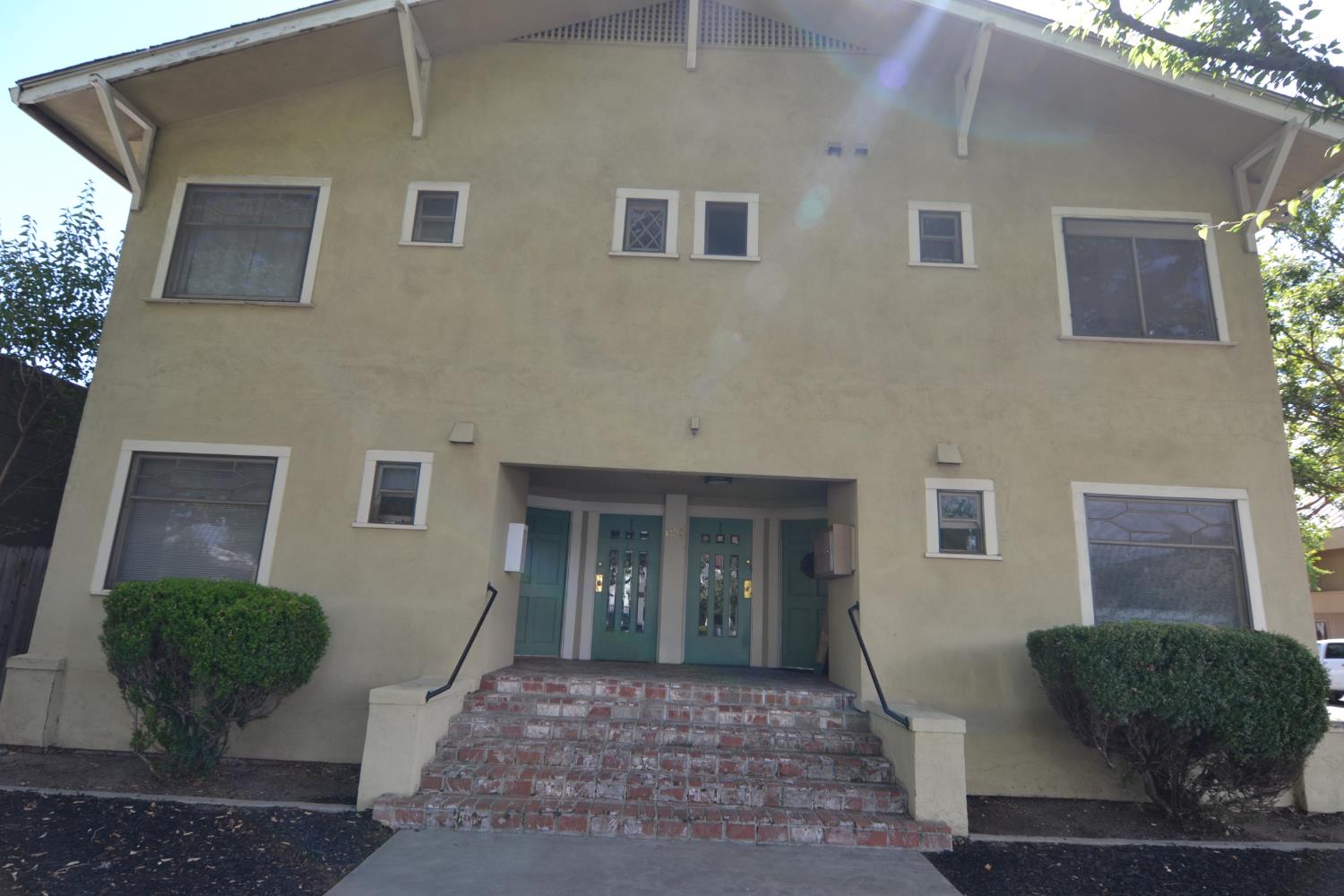 1133 13th St, Modesto, CA 95354