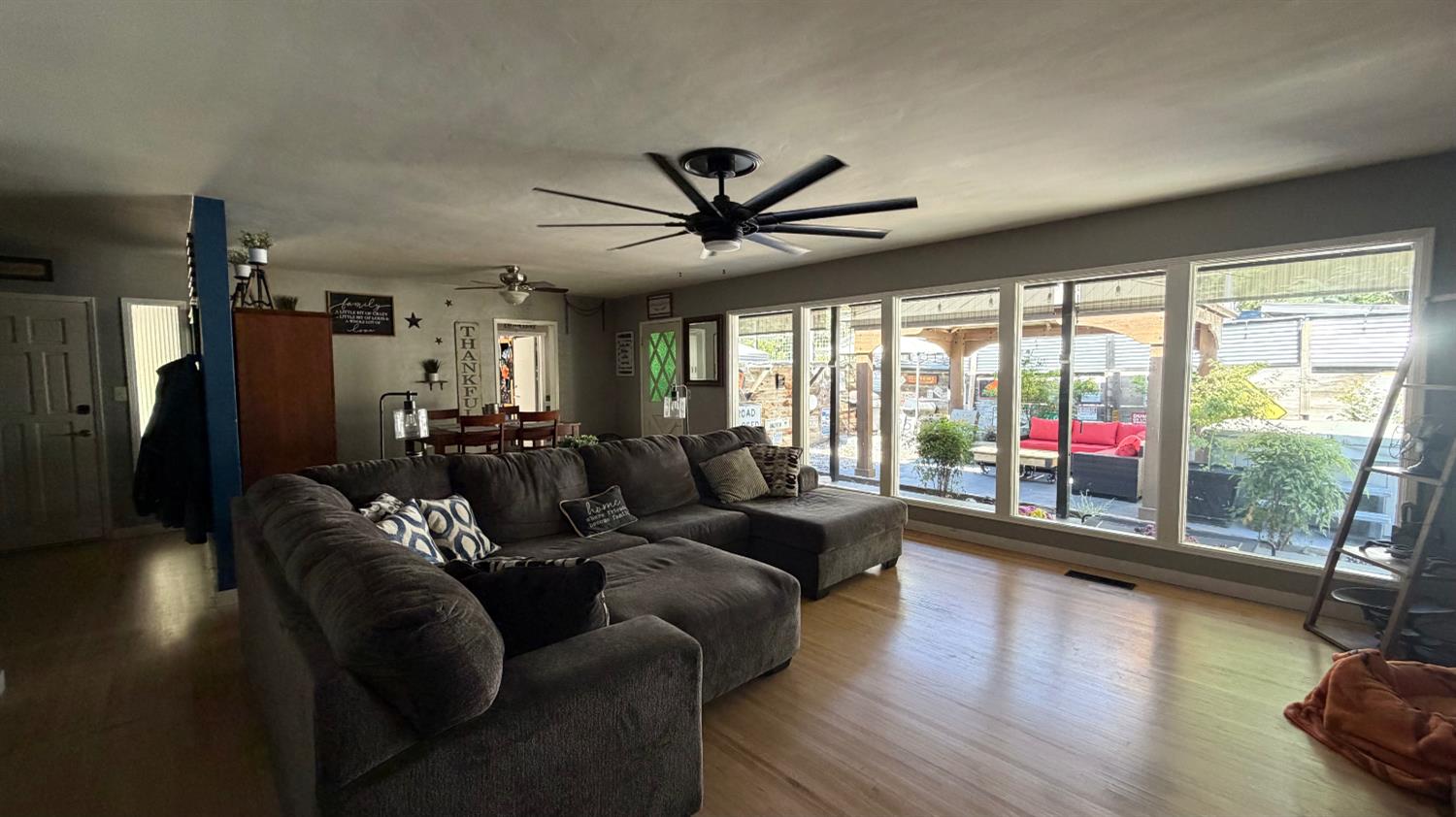 1550 California Ave, Turlock, CA 95380