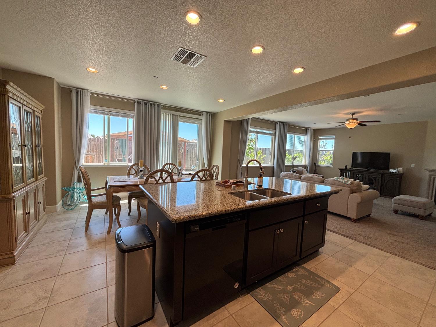 1679 Dock Ave, Los Banos, CA 93635