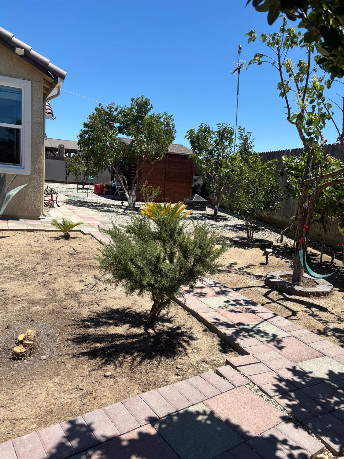 1679 Dock Ave, Los Banos, CA 93635