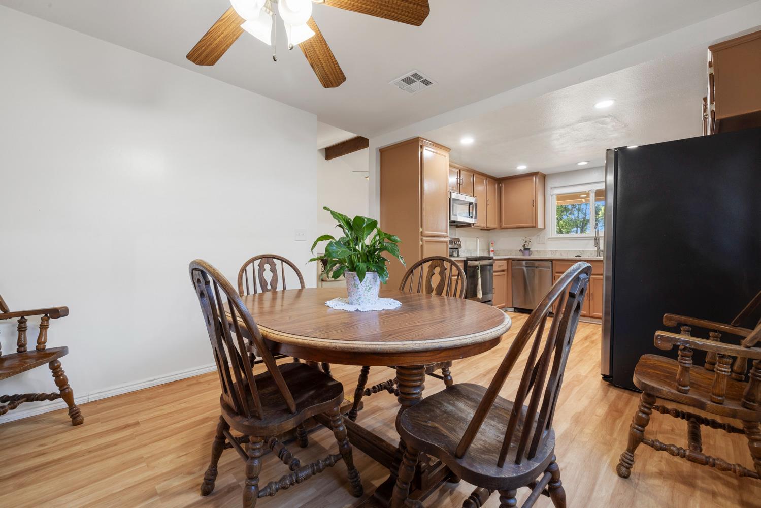 1812 Innsbrook Dr, Modesto, CA 95350